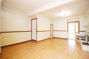 Lounge- click for photo gallery